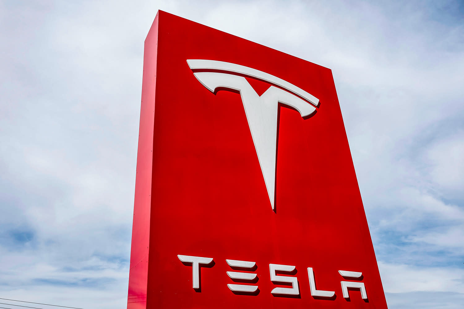 Elon Musk recebe ação de US$ 29 bilhões em prêmio da Tesla