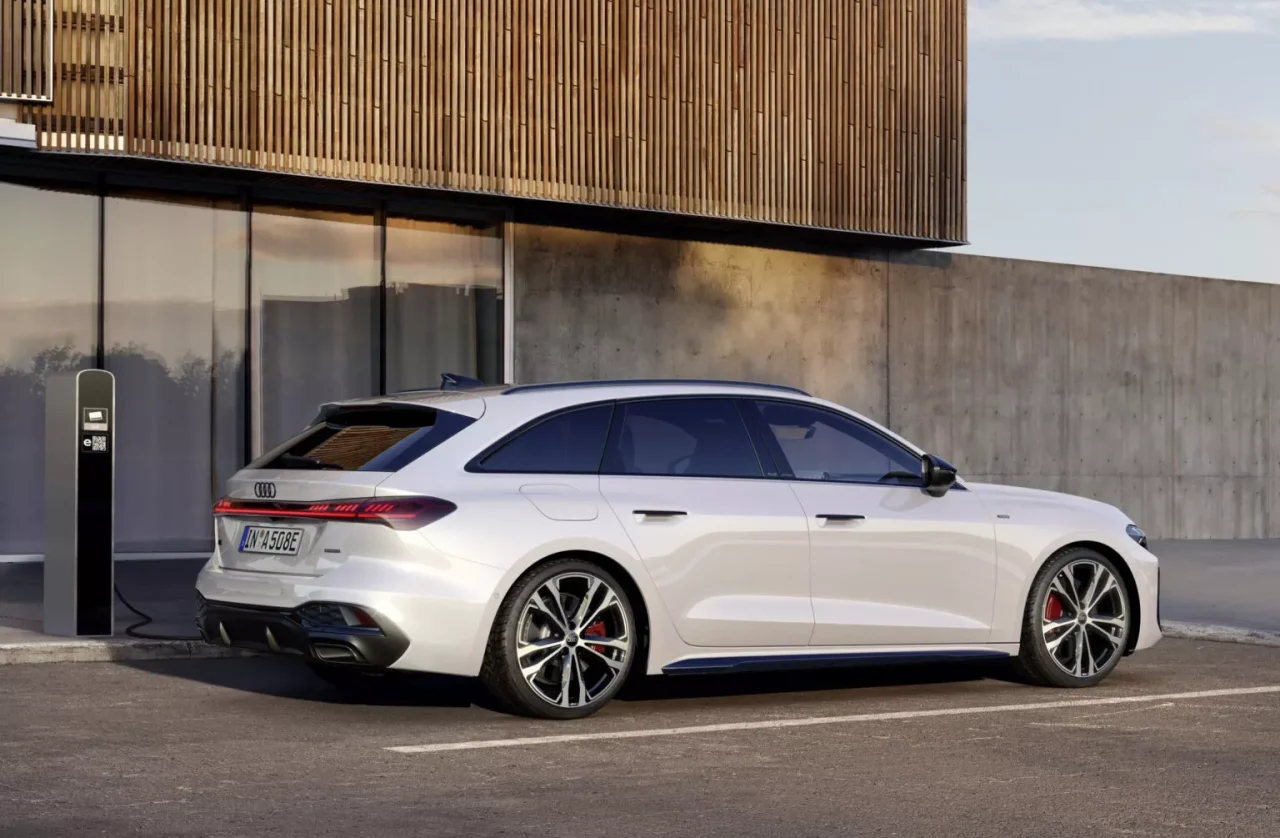 Audi A5 Híbrido Plug-in chega com autonomia de até 110 km e opções de 295 a 362 cv