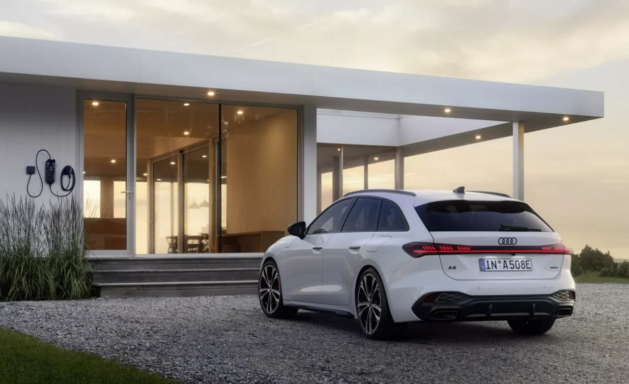 Audi A5 Híbrido Plug-in chega com autonomia de até 110 km e opções de 295 a 362 cv