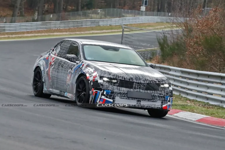 BMW testa M3 elétrico de 700 cv para 2028 no circuito de Nürburgring