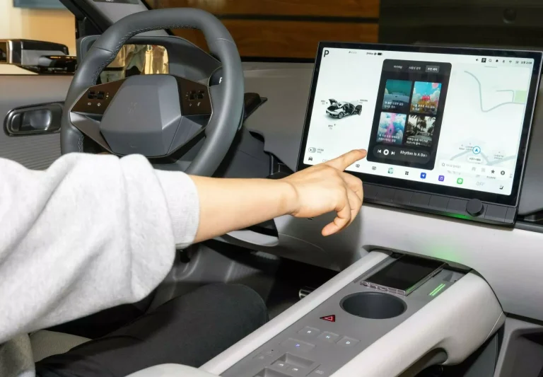 Hyundai inova com sistema Pleos Connect e avança em condução semi-autônoma