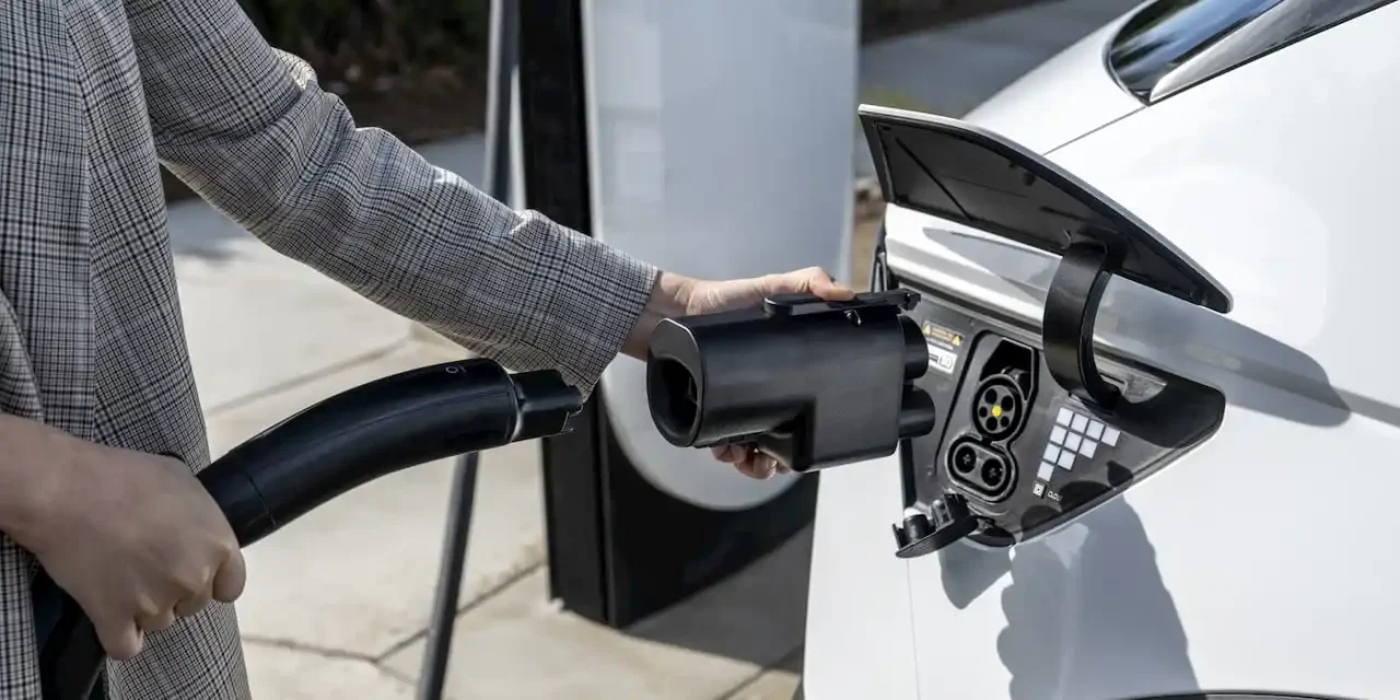 Proprietários de veículos elétricos Hyundai nos EUA ganham acesso à rede de Superchargers da Tesla