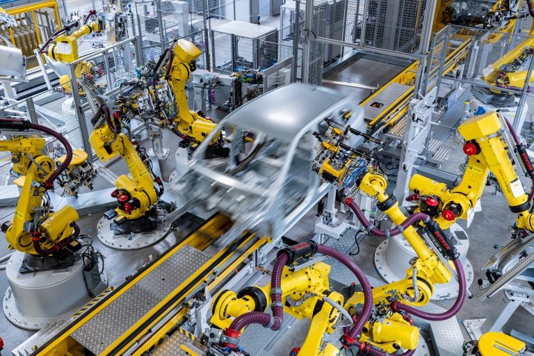BMW expande produção em Regensburg com nova unidade em Neutraubling