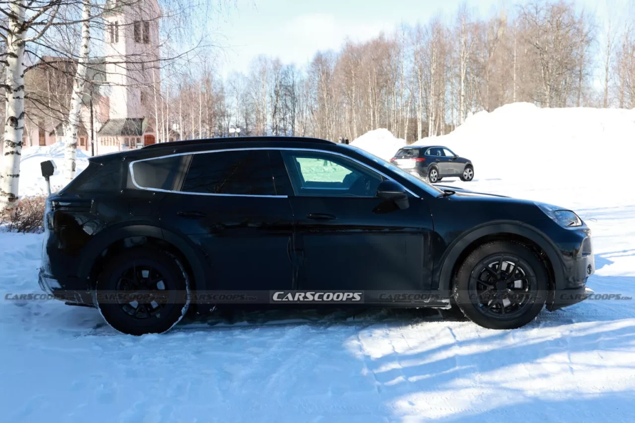 Porsche testa protótipos elétricos do Cayenne na Suécia