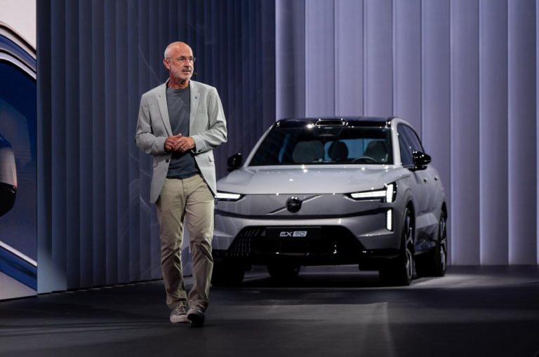 Volvo Cars recontrata Håkan Samuelsson como CEO após saída de Jim Rowan