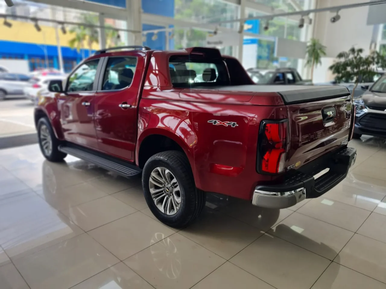 Chevrolet S10 High Country com grande oferta de R$ 23.600 de desconto para acabar estoque