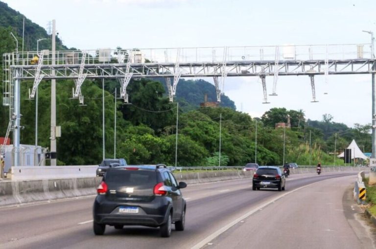 Governo suspende multas do free flow e define regras para reembolso