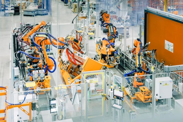 Audi revoluciona produção com controladores lógicos programáveis virtuais