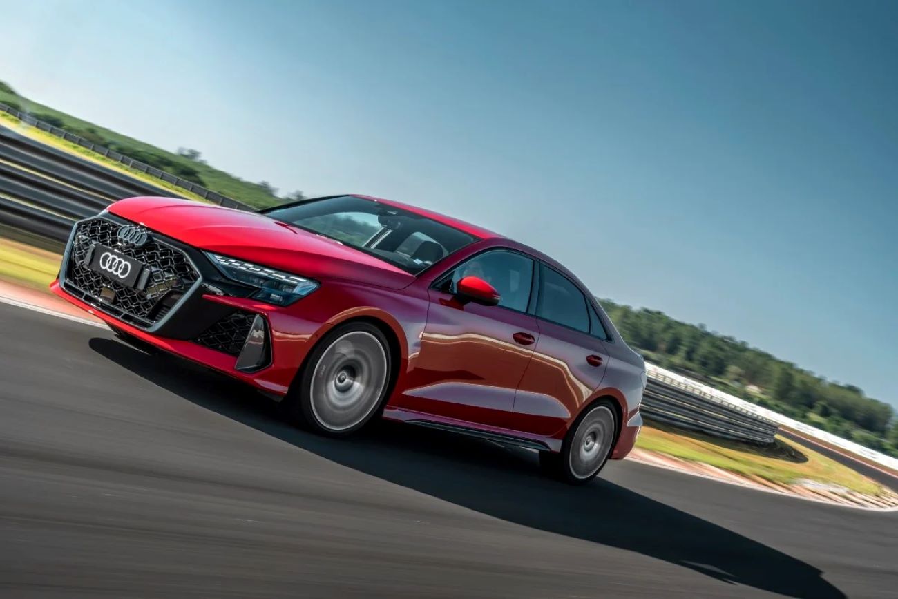 Audi RS 3 chega ao Brasil em duas versões, com preços a partir de R$ 659.990