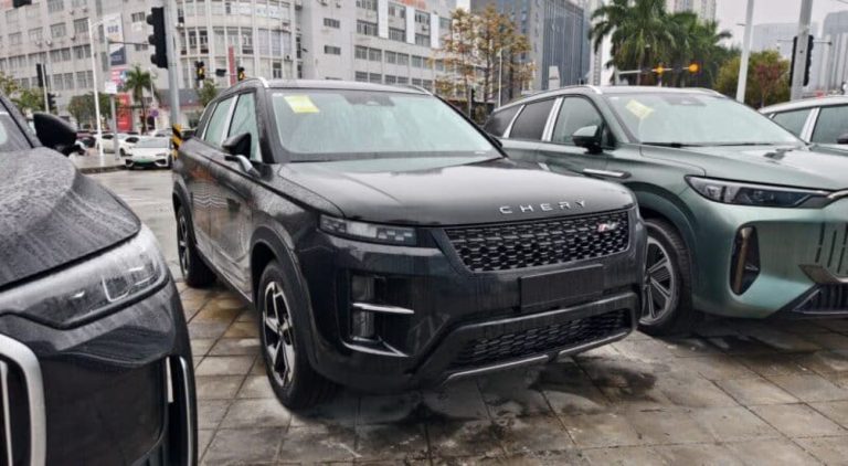 Chery Tiggo 7 C-DM tem visual idêntico ao da Land Rover Evoque na China