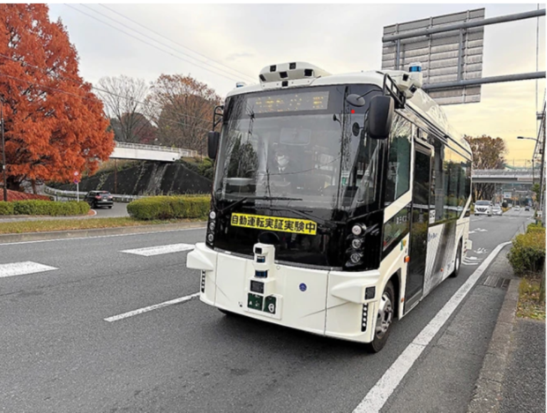 Komatsu, Japão, certifica ônibus autônomo de nível 4 para serviço regular