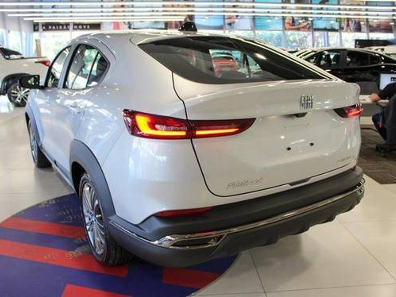 Fiat Fastback cresce 31% em abril e supera Volkswagen Nivus e Citroën Basalt