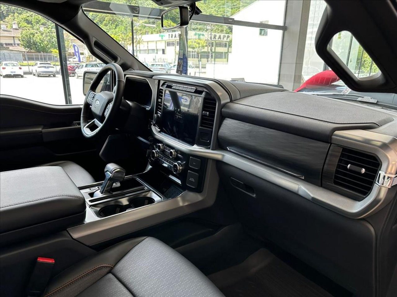 Investigação da NHTSA apura falhas em transmissões de Ford F-150