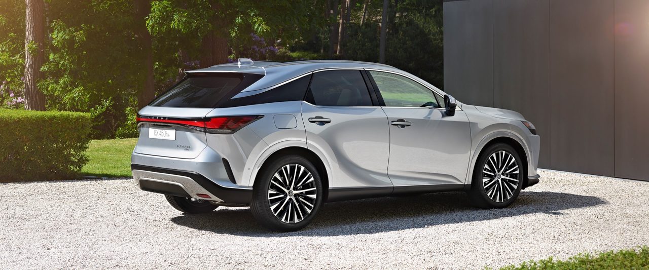 Lexus NX 450h+ chega ao Brasil para disputar mercado de SUVs híbridos plug-in