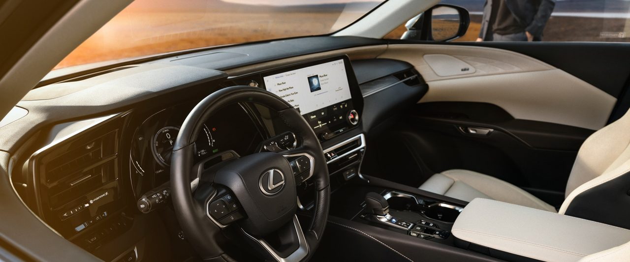 Lexus NX 450h+ chega ao Brasil para disputar mercado de SUVs híbridos plug-in