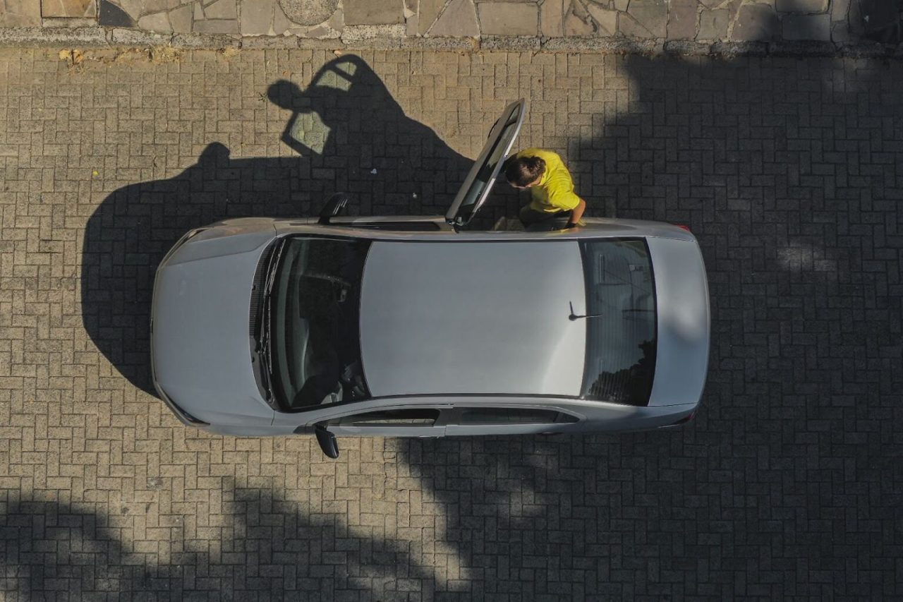Bateria Arriada? Guia prático para fazer chupeta no seu carro com segurança