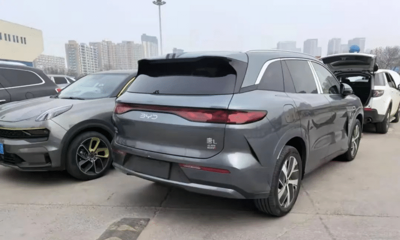 BYD Tang L chega às concessionárias chinesas com versões híbrida e elétrica de até 1.086 cv