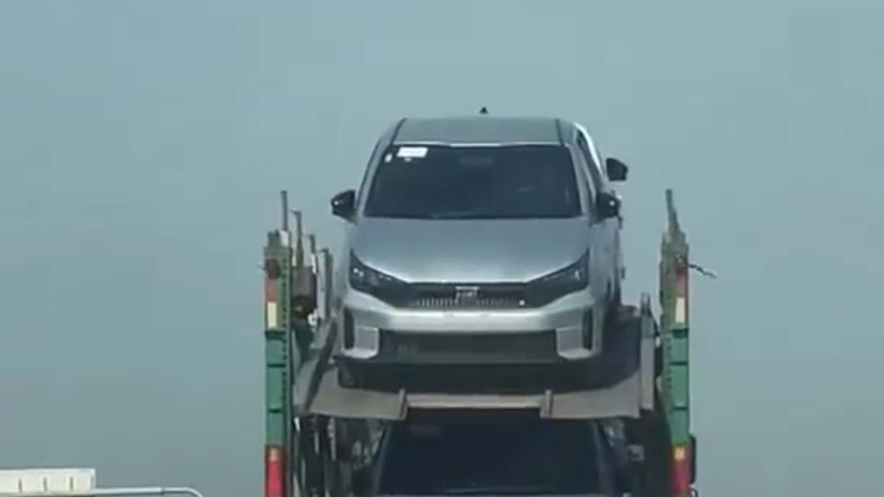 Fiat Cronos 2026 é flagrado na Argentina com visual inspirado no Grande Panda