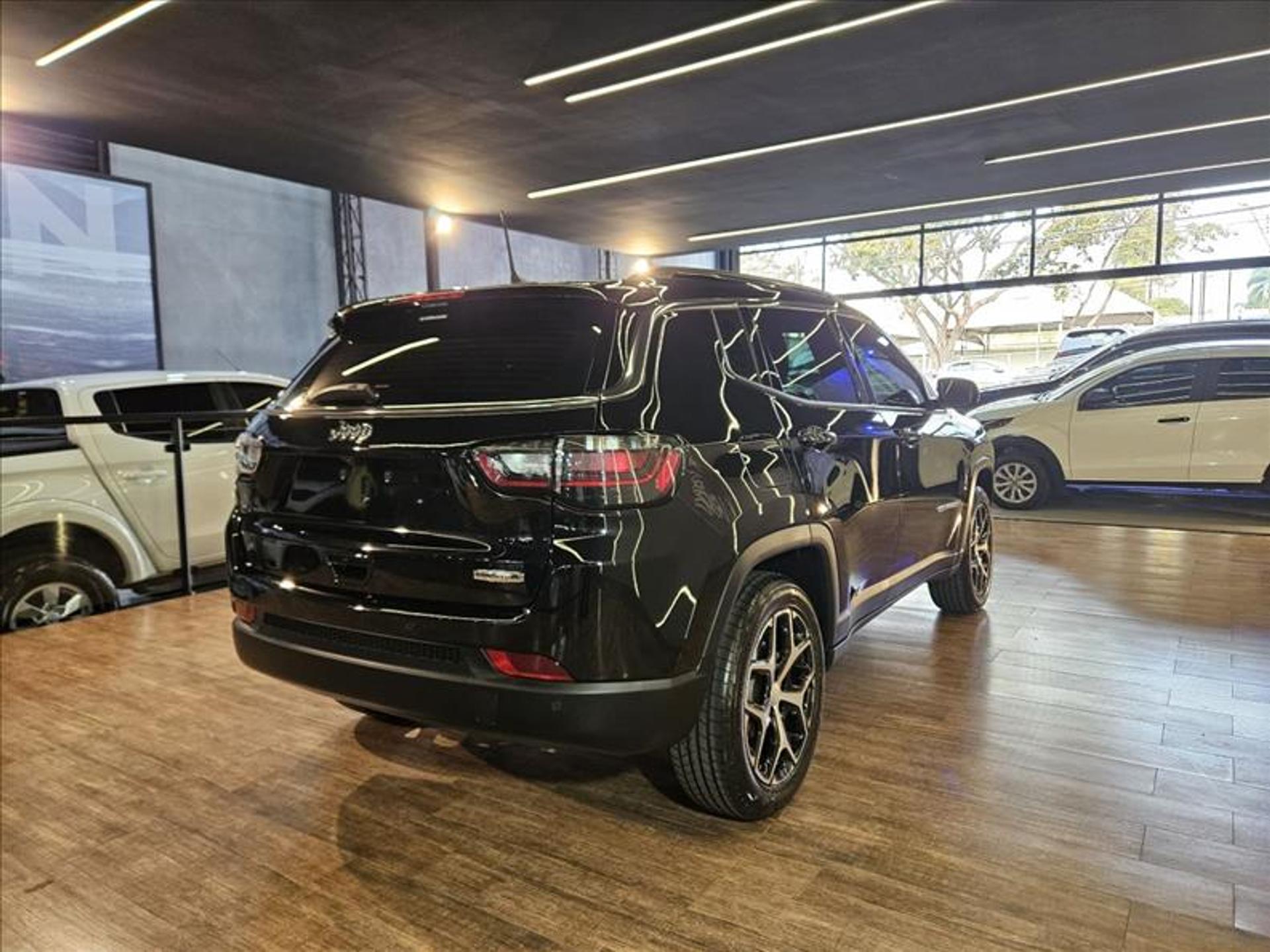 Jeep Compass Sport é anunciado em março com mega desconto R$ 41.190 para limpar estoque