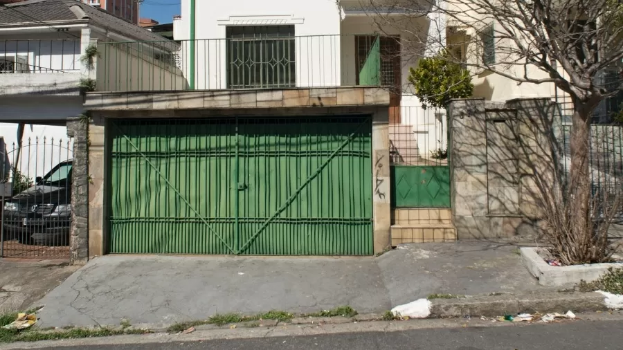 Garagem automática e direção segura podem reduzir o custo do seguro auto