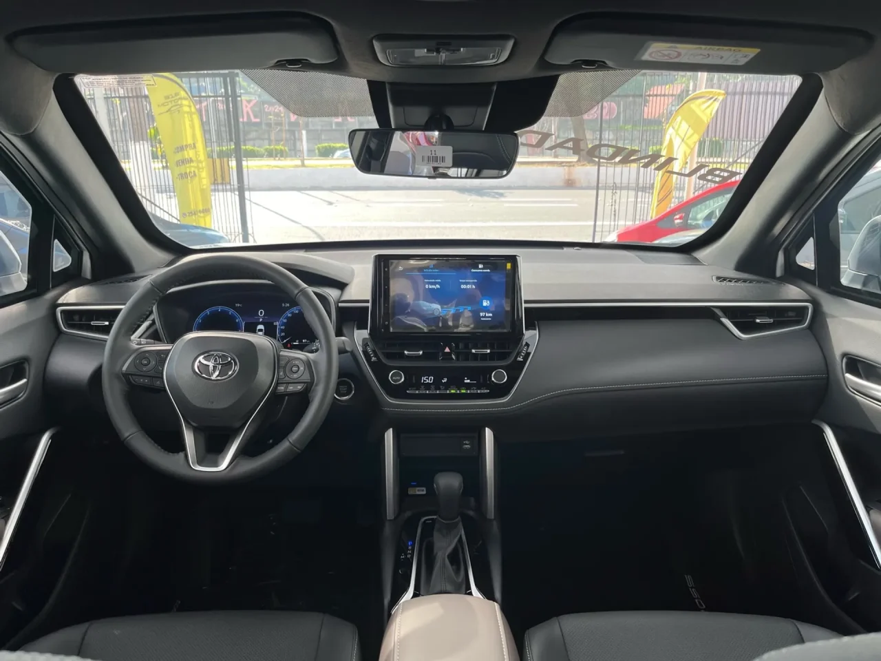 Toyota Corolla Cross lidera o segmento de SUVs em abril de 2025