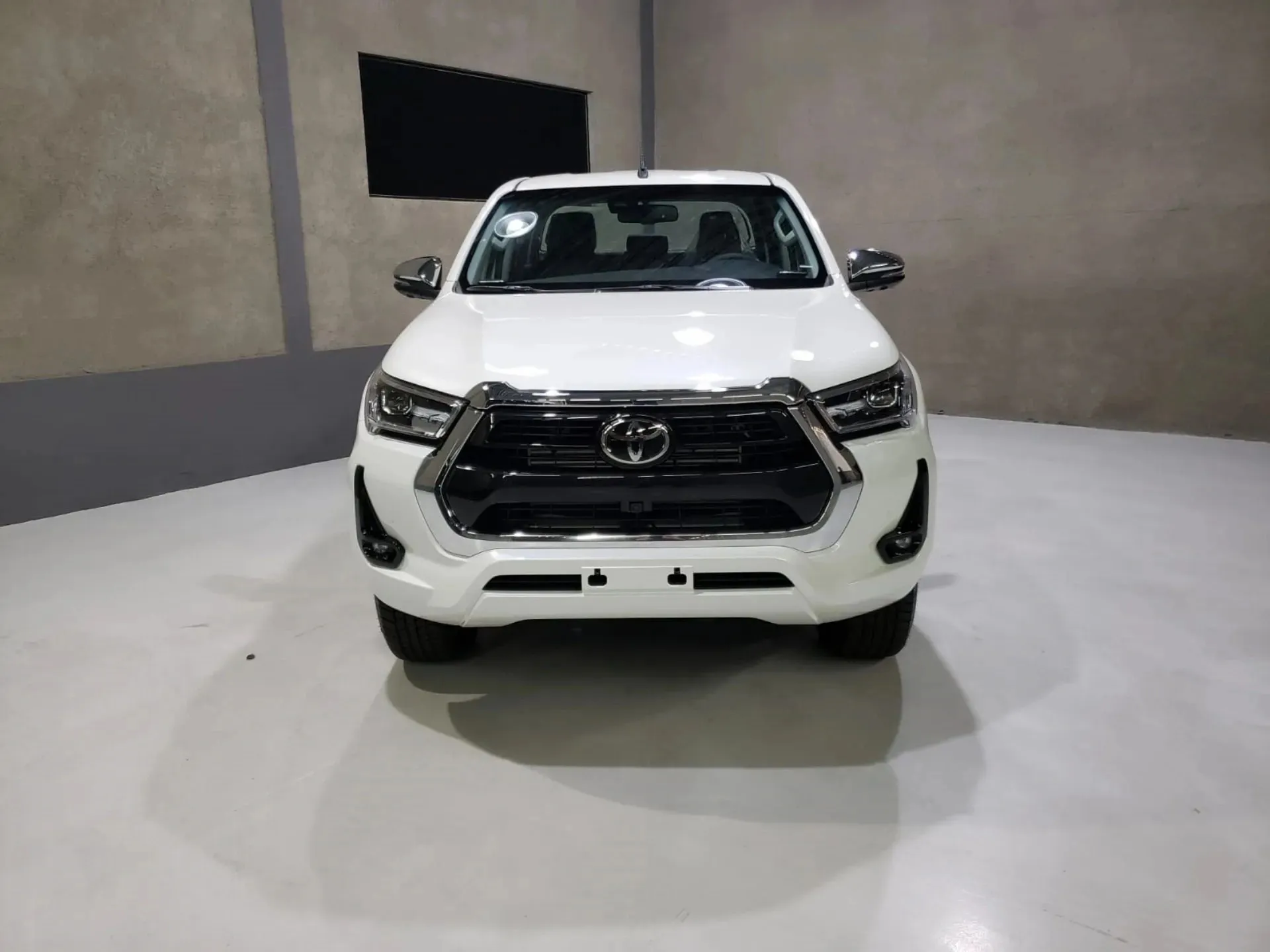 Toyota Hilux dispara 12% em vendas e continua líder entre as picapes médias em maio