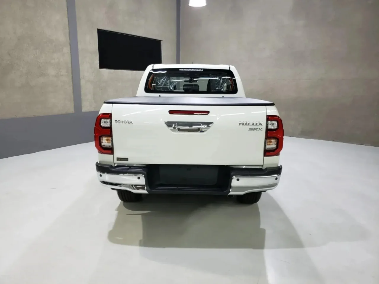 Toyota Hilux é liberada em março com mega desconto de R$ 55.096 para limpar estoque