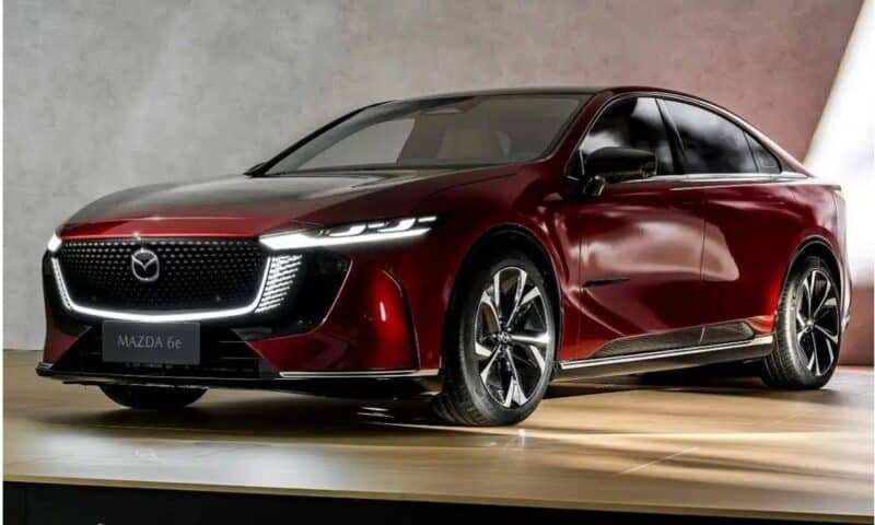 Mazda 6e sai da linha de produção na China