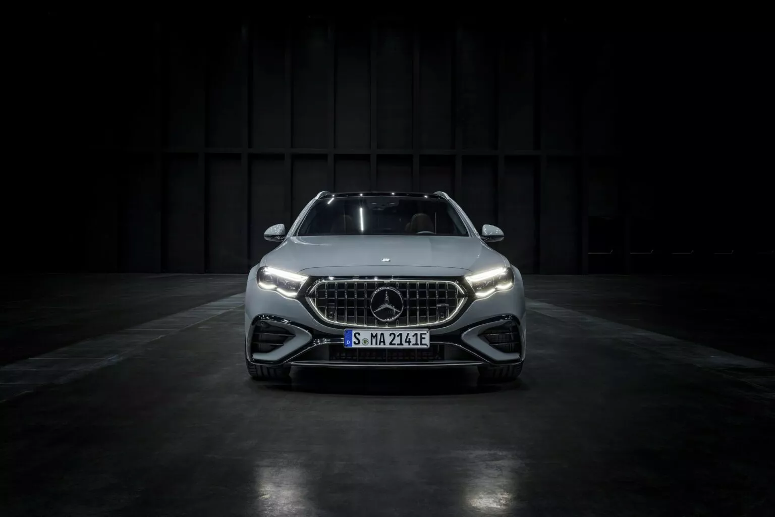 Mercedes-AMG E53 Wagon 2026 chega aos EUA com até 604 cv e edição especial