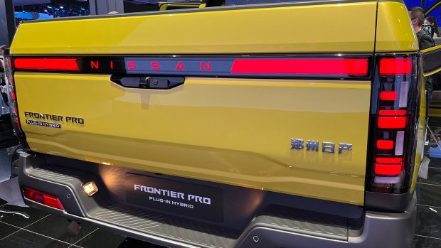 Nissan Frontier Pro híbrida plug-in é revelada e pode até chegar ao Brasil