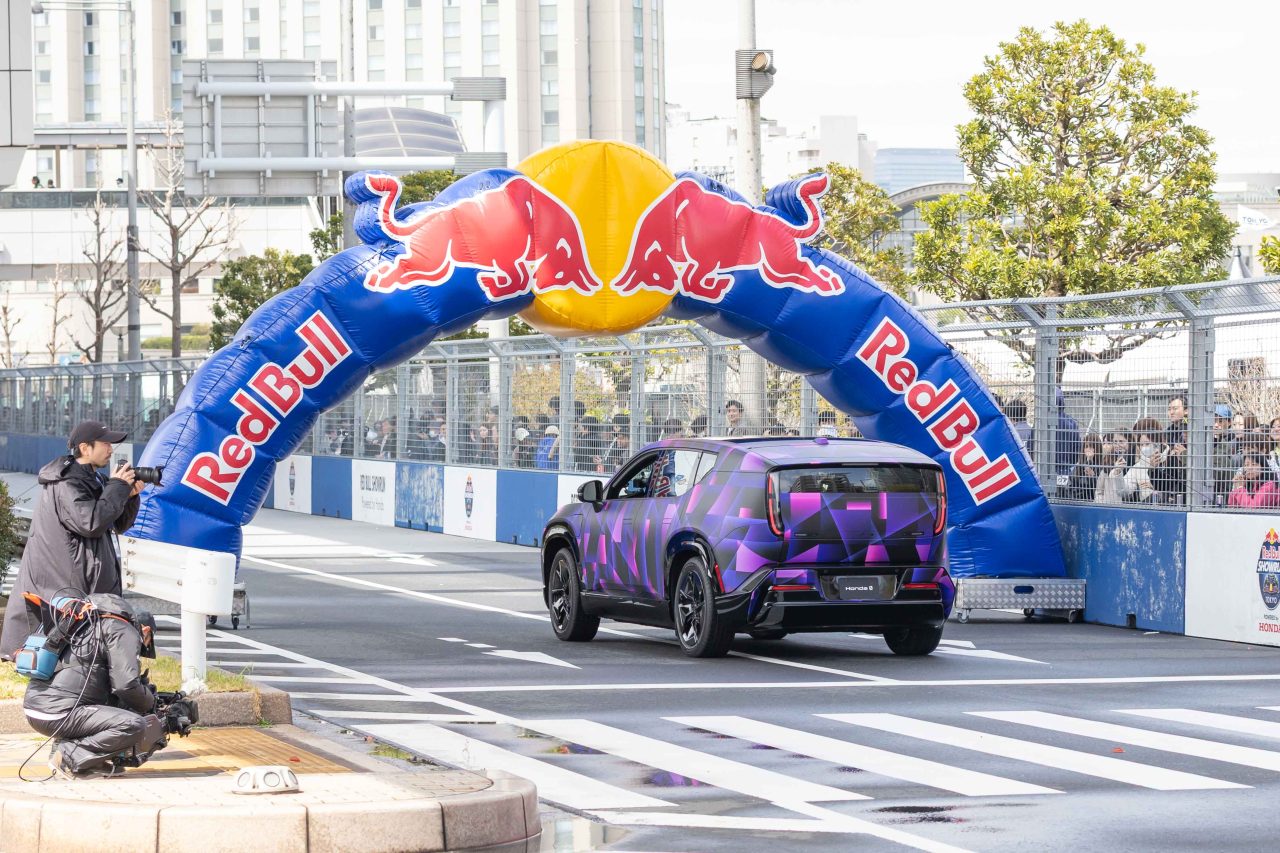 Honda 0 SUV Prototype estreia em evento da Red Bull com Max Verstappen ao volante