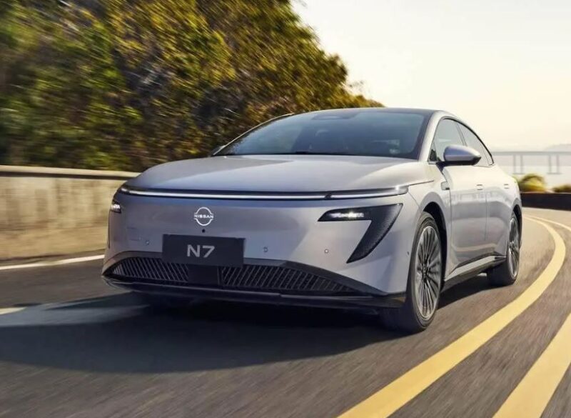 Dongfeng-Nissan N7 chega ao mercado chinês com preço competitivo