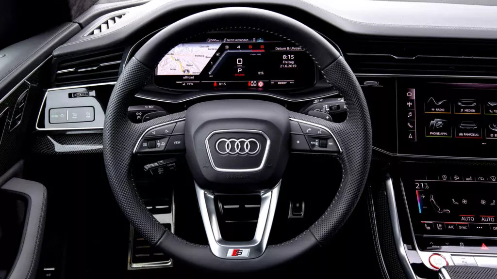 Audi convoca recall de mais de 44 mil veículos nos EUA devido a falha no painel digital