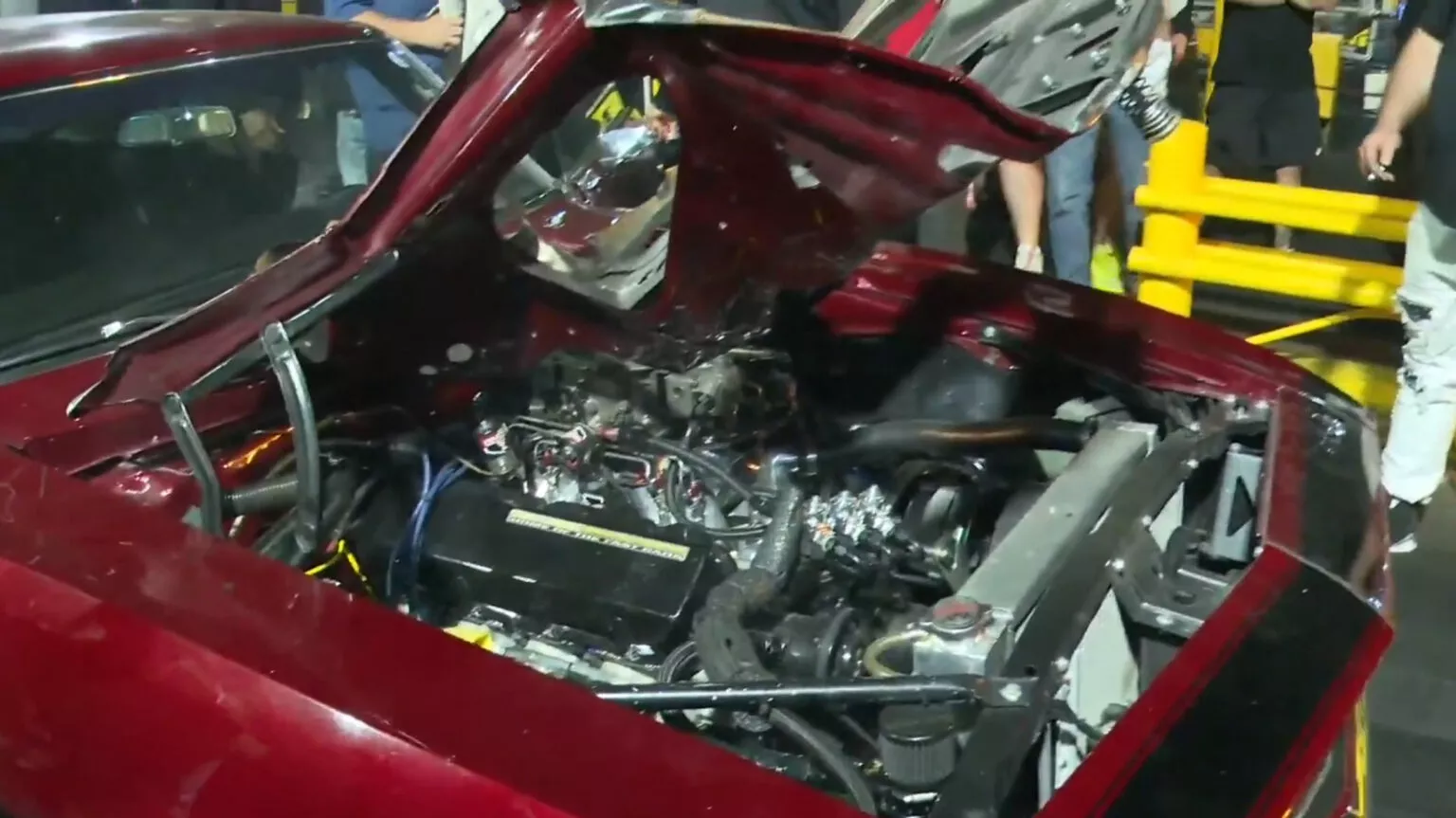 Camaro tem motor explodido em pista de arrancada no Texas