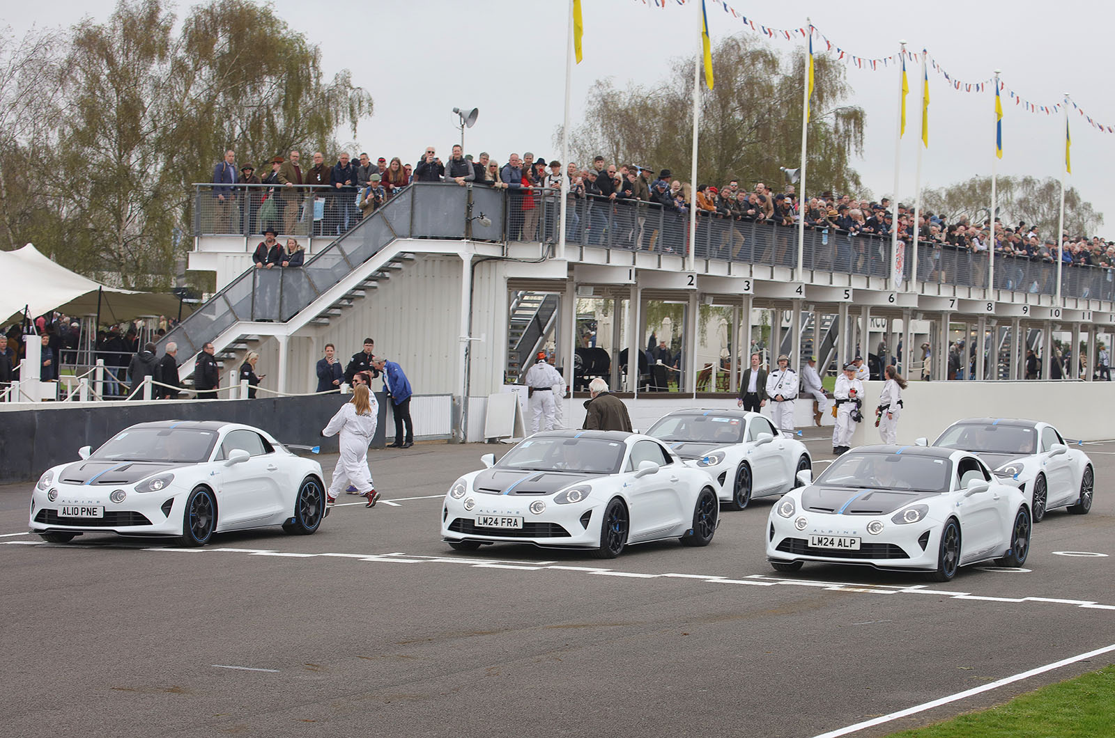 Alpine celebra 70 anos com desfile histórico no Goodwood Members' Meeting