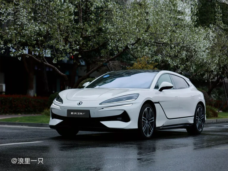 BYD lança marca Denza na Europa com modelo Z9 GT de 962 cv