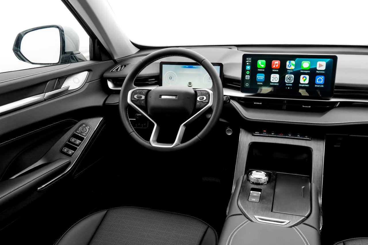 GWM Haval H6 estreia na linha 2025 com novidades no design e nos equipamentos