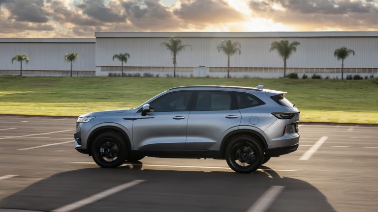 GWM Haval H6 estreia na linha 2025 com novidades no design e nos equipamentos