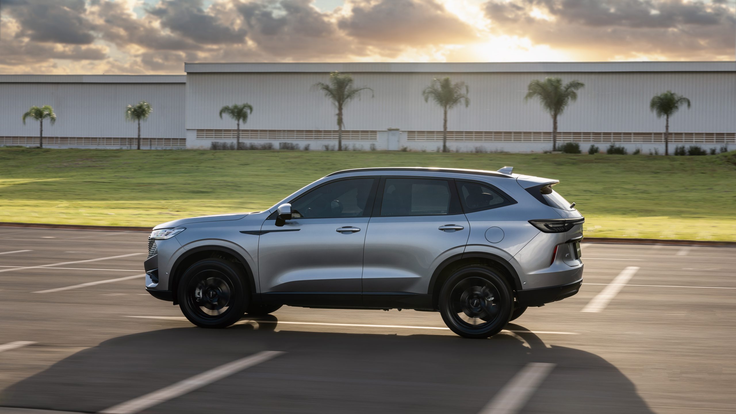 GWM Haval H6 estreia na linha 2025 com novidades no design e nos equipamentos