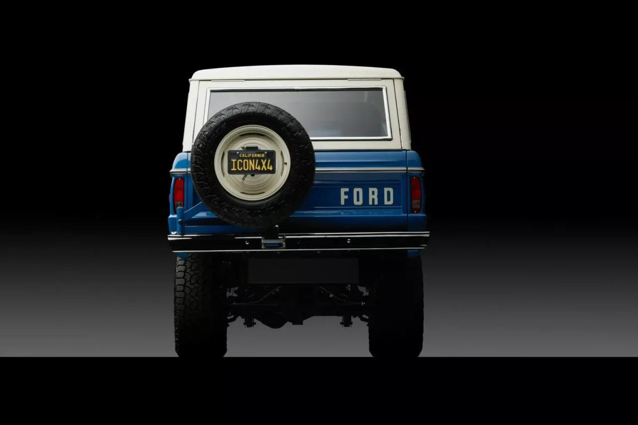 Ícone 4x4 eletrifica o clássico Bronco com bateria de 105 kWh