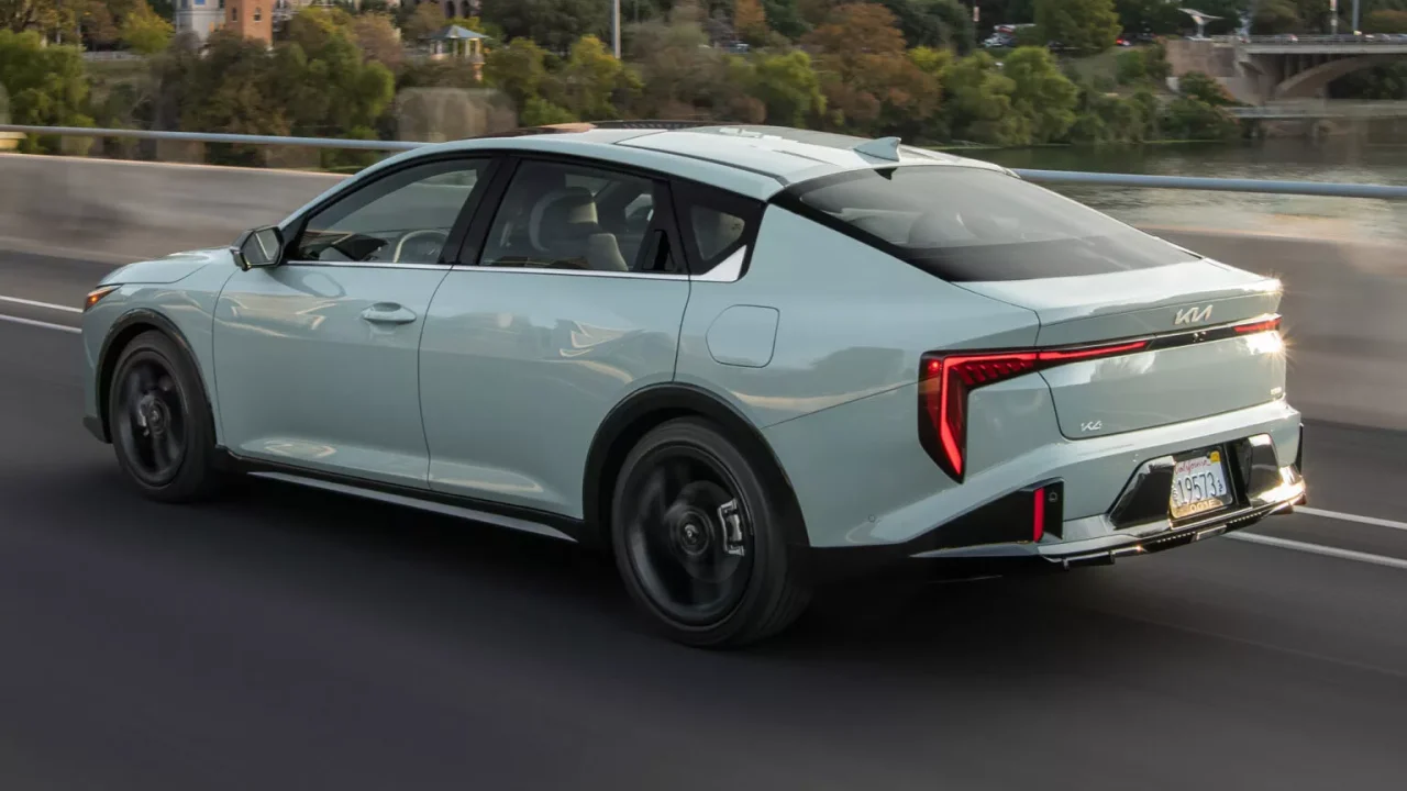 Kia apresenta novos modelos elétricos no Salão do Automóvel de Nova York 2025