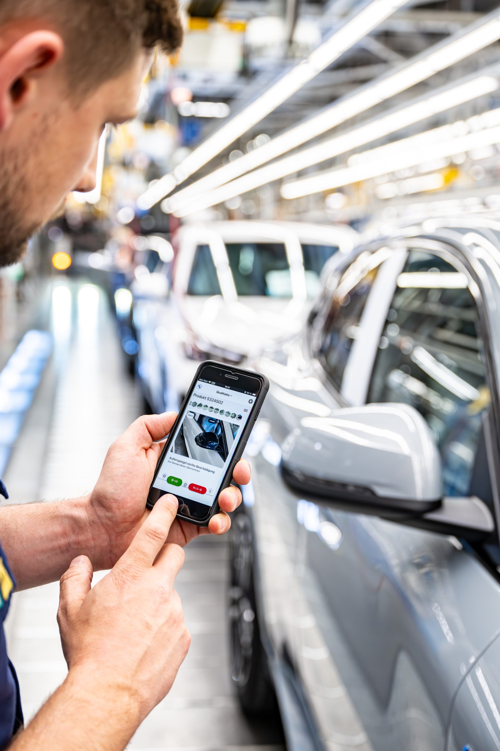 BMW implementa inteligência artificial para aprimorar controle de qualidade na produção de veículos