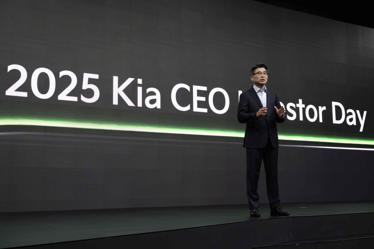 Kia acelera expansão global com novos EVs, PBVs e picapes até 2030