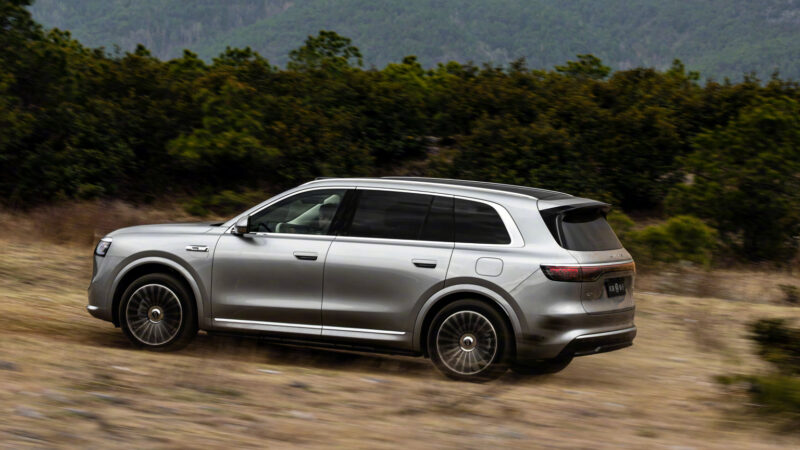 Aito lança o SUV M8 com foco no mercado familiar na China