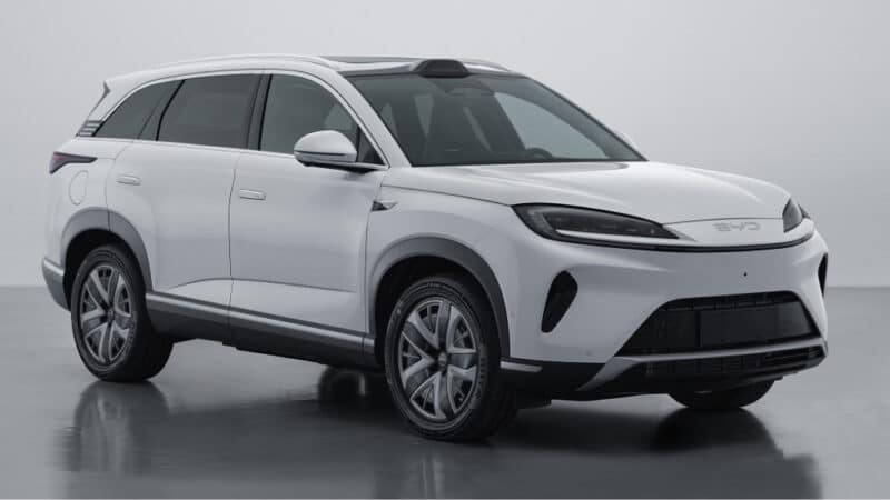 BYD lança Sealion 07 DM com sistema inteligente 'Olho de Deus' na China