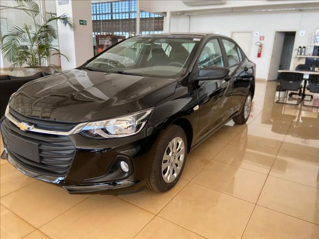 Chevrolet libera Onix Plus Premier com redução de R$ 24.900 para PcD