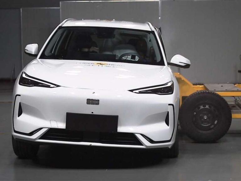 Geely inicia produção experimental em fábrica na Indonésia
