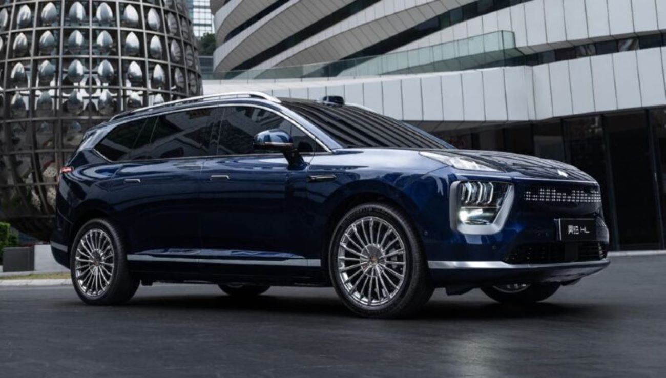 GAC lança Hyptec HL com versões elétrica e híbrida na China