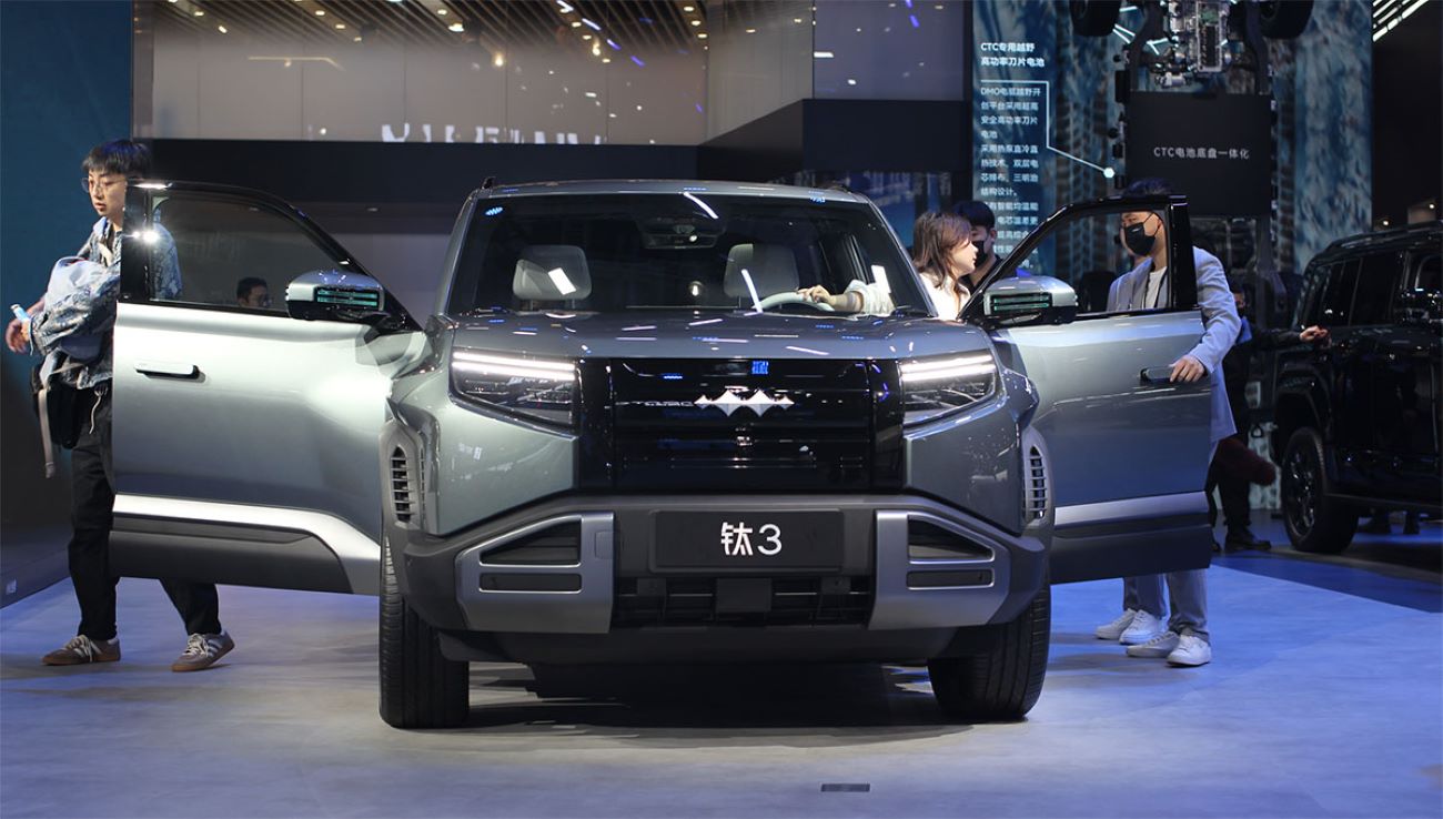 Fang Cheng Bao, submarca da BYD, anuncia lançamento de linha de sedans para o final de 2025