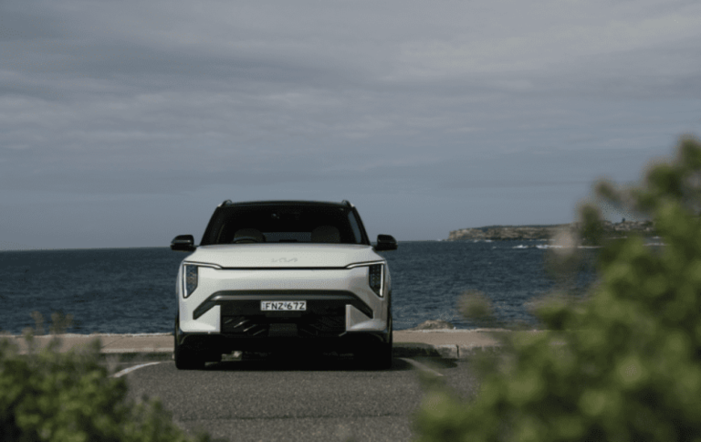 Kia EV3 2025 chega ao mercado com design arrojado e preço competitivo